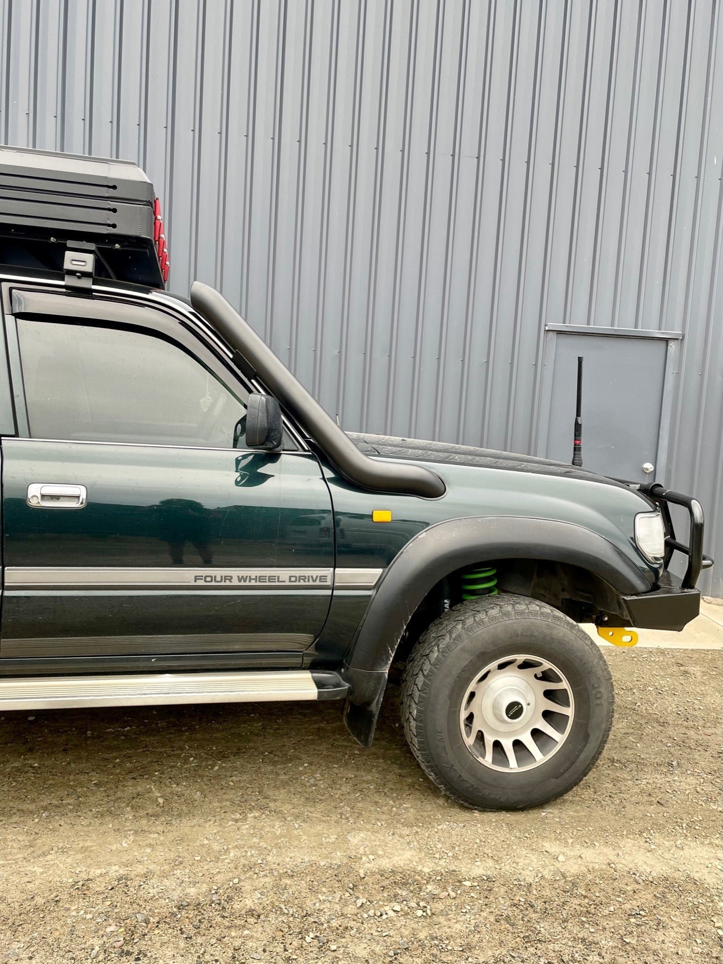 Toyota LC80 4 Mid Entry Snorkel