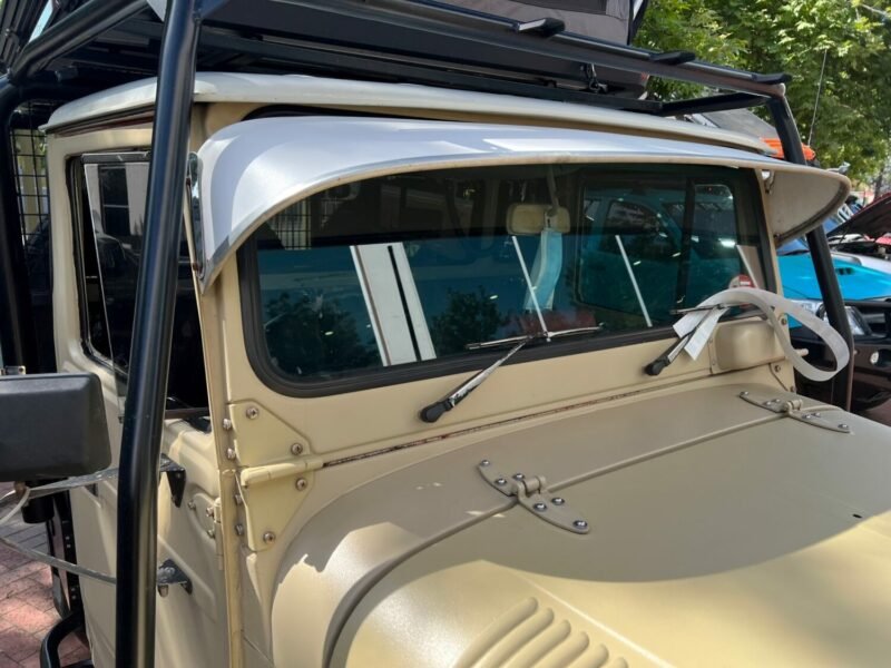 Nissan MQ-GQ Patrol 1980-1997 Solid Windscreen Sunvisors - Image 3