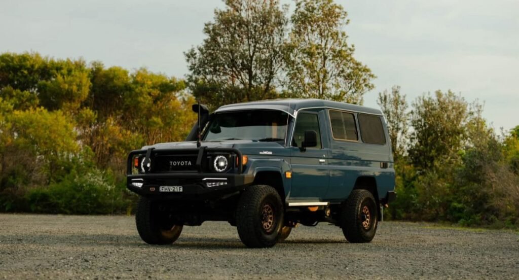 Toyota LandCruiser 78 Series Troopy Sunvisor