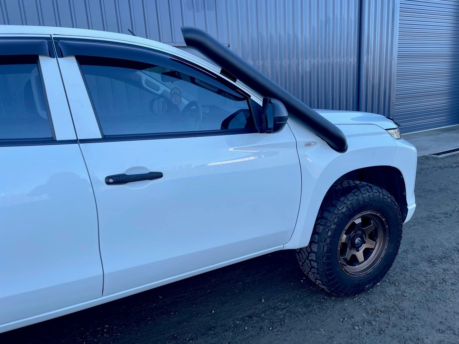 Mitsubishi Triton MR Short Entry Snorkel