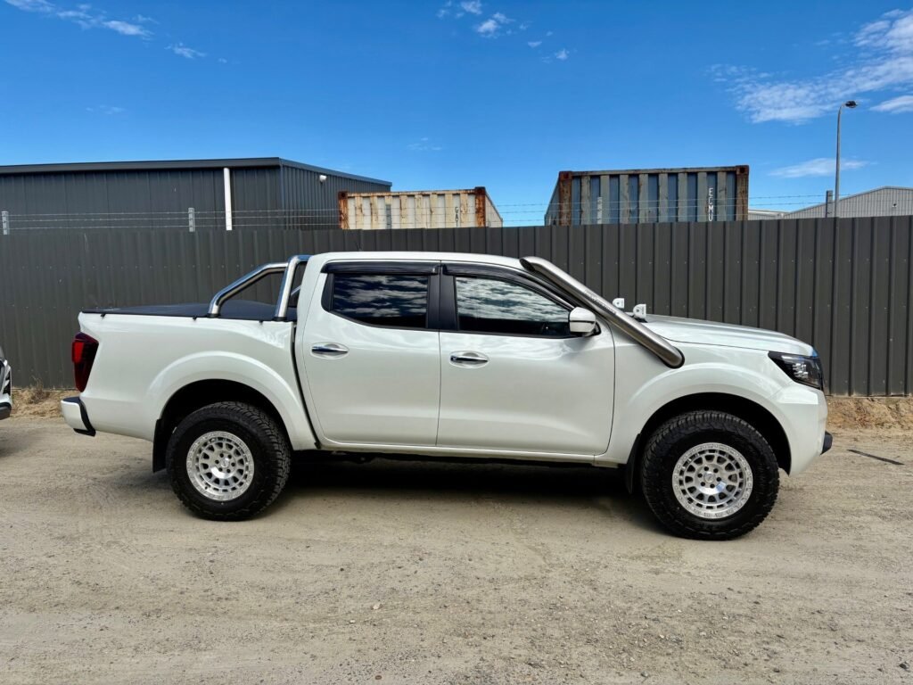Nissan Navara NP300 Short Entry Snorkel